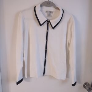 Chérie Collette White Women's Sweater with Black Accents